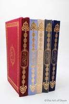 Elegant Velvet Qur’an with Gold Embroidery – Arabic Uthmani Script Edition (14×20 cm) - The Art of Deen