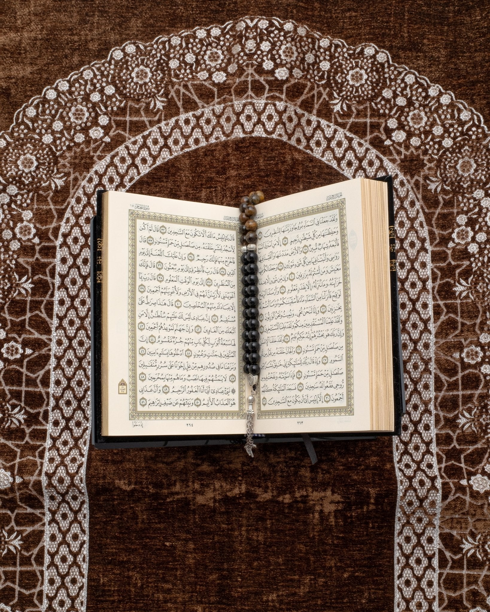 Kaaba - Inspired Velvet Qur’an with Gold Embroidery - The Art of Deen