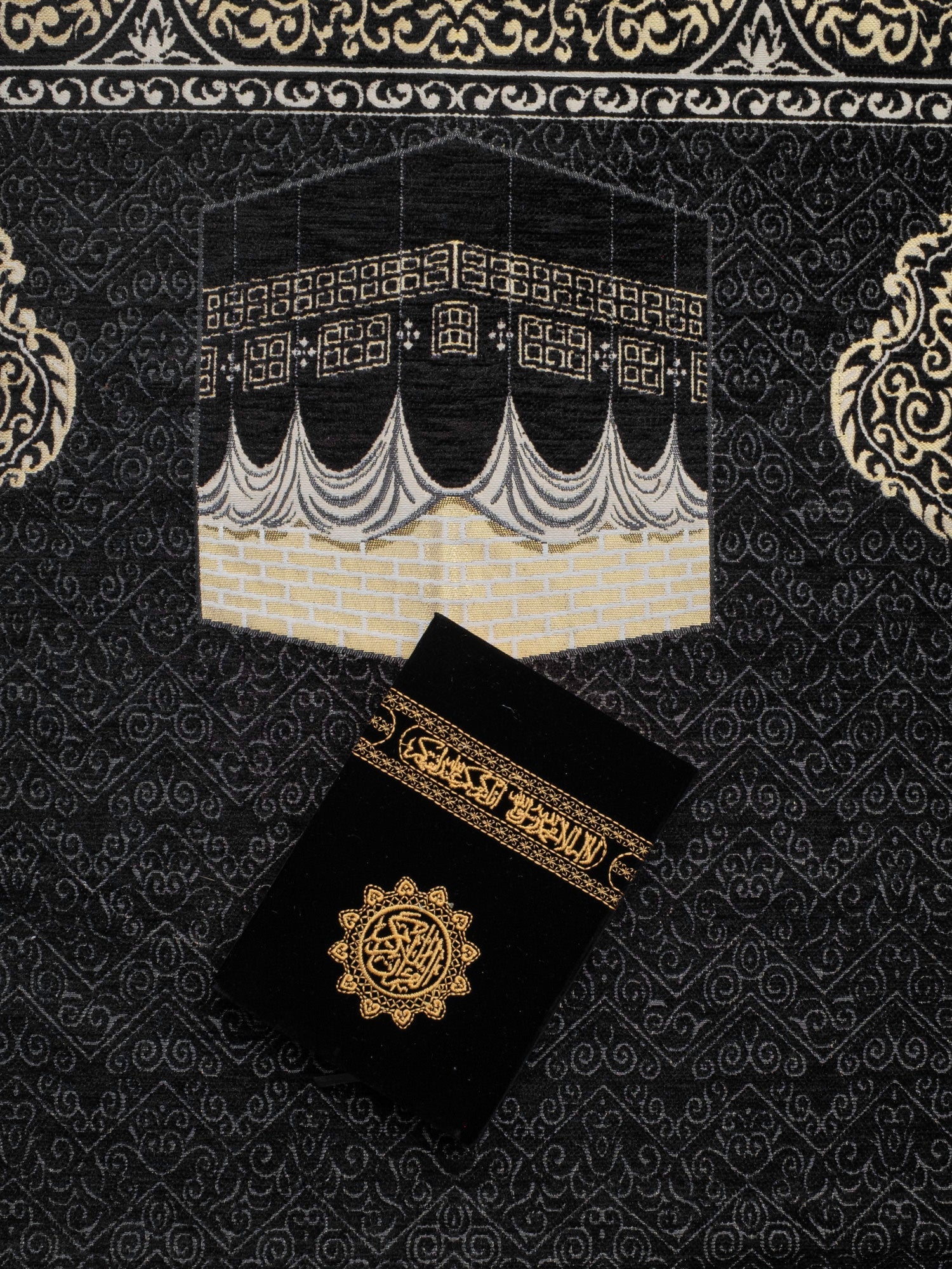 Kaaba Padded Prayer Mat — Premium Velvet Sejadah | Extra Comfort for Seniors & Sensitive Knees | Removable Cushion - The Art of Deen