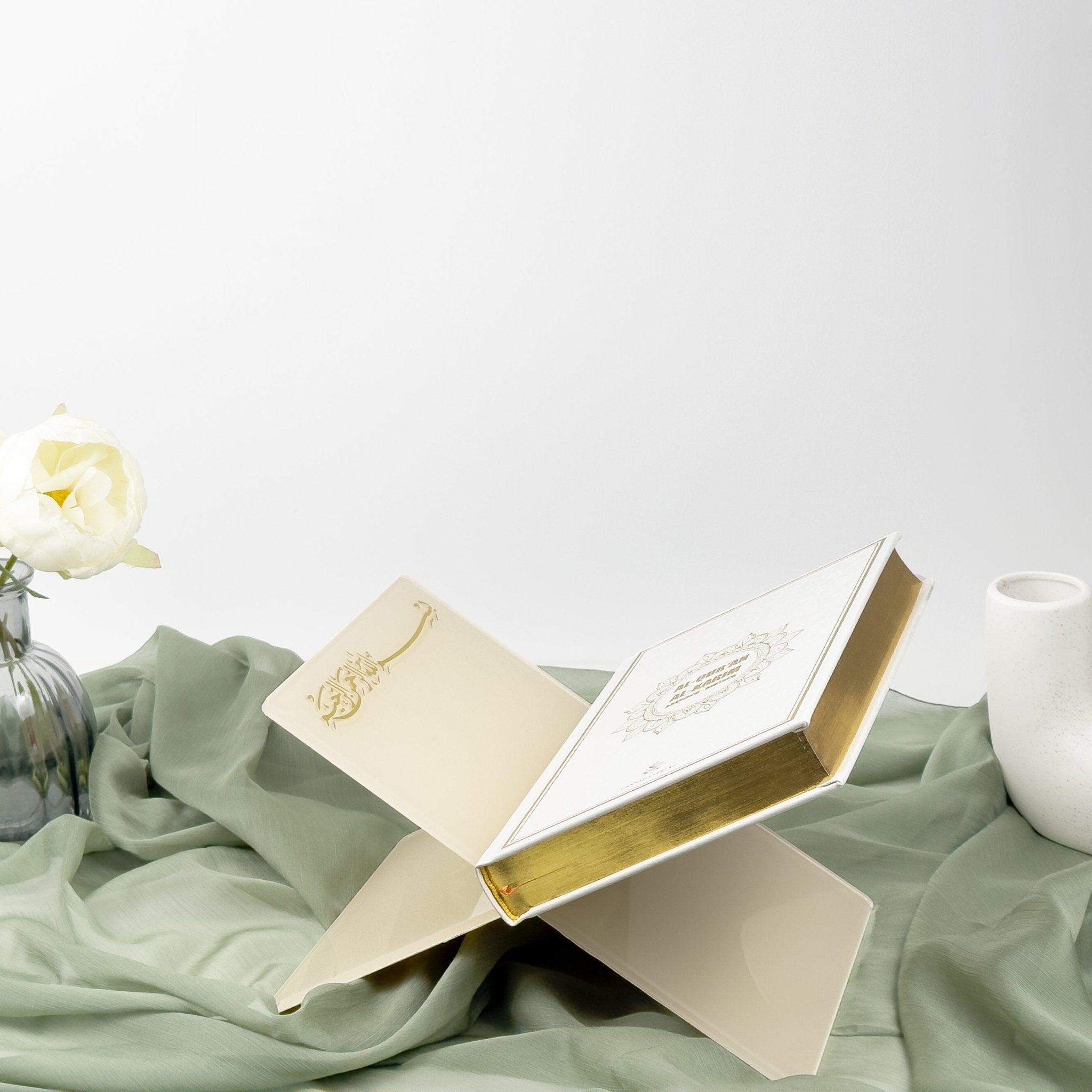 Personalized Beige Quran Holder – A Thoughtful Gift for Any Islamic Event | Ramadan, Eid, Umrah, Hajj, Muslim Wedding Gift - The Art of Deen