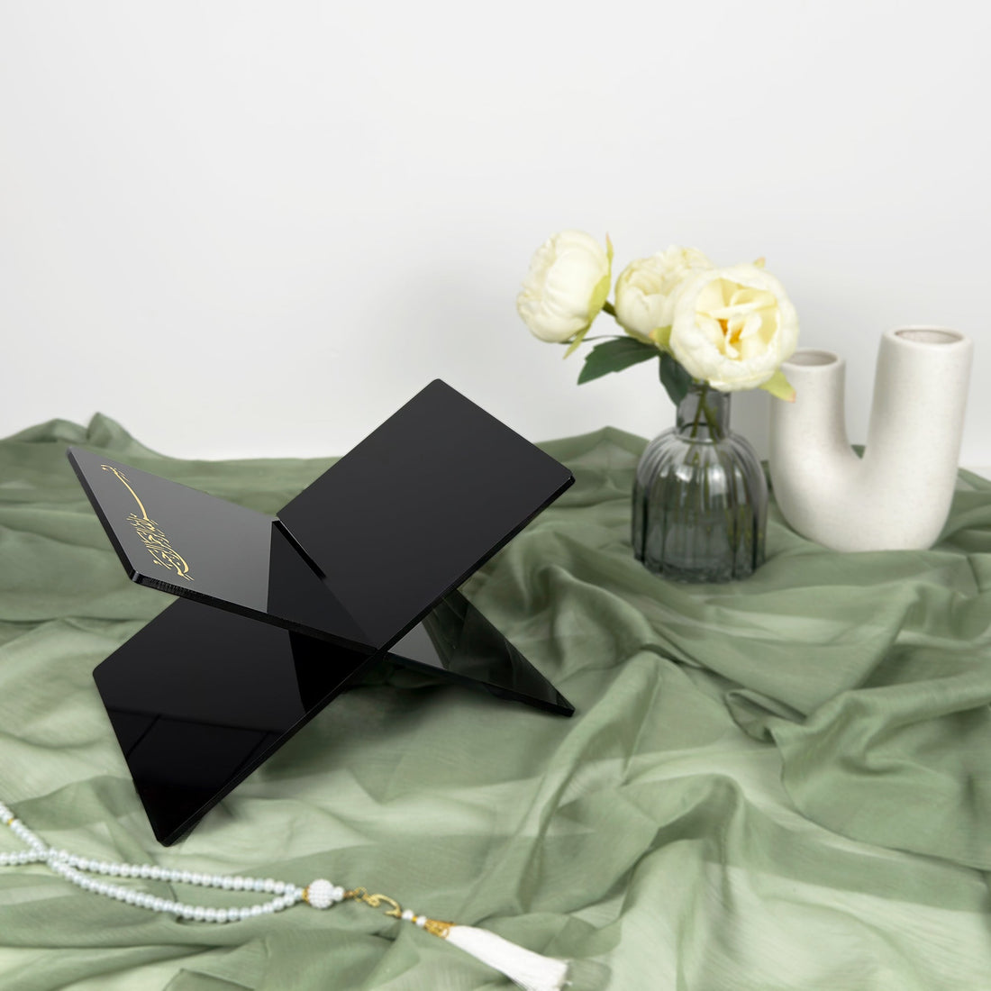 Personalized Black Quran Holder – A Thoughtful Gift for Any Islamic Event | Ramadan, Eid, Umrah, Hajj, Muslim Wedding Gift - The Art of Deen