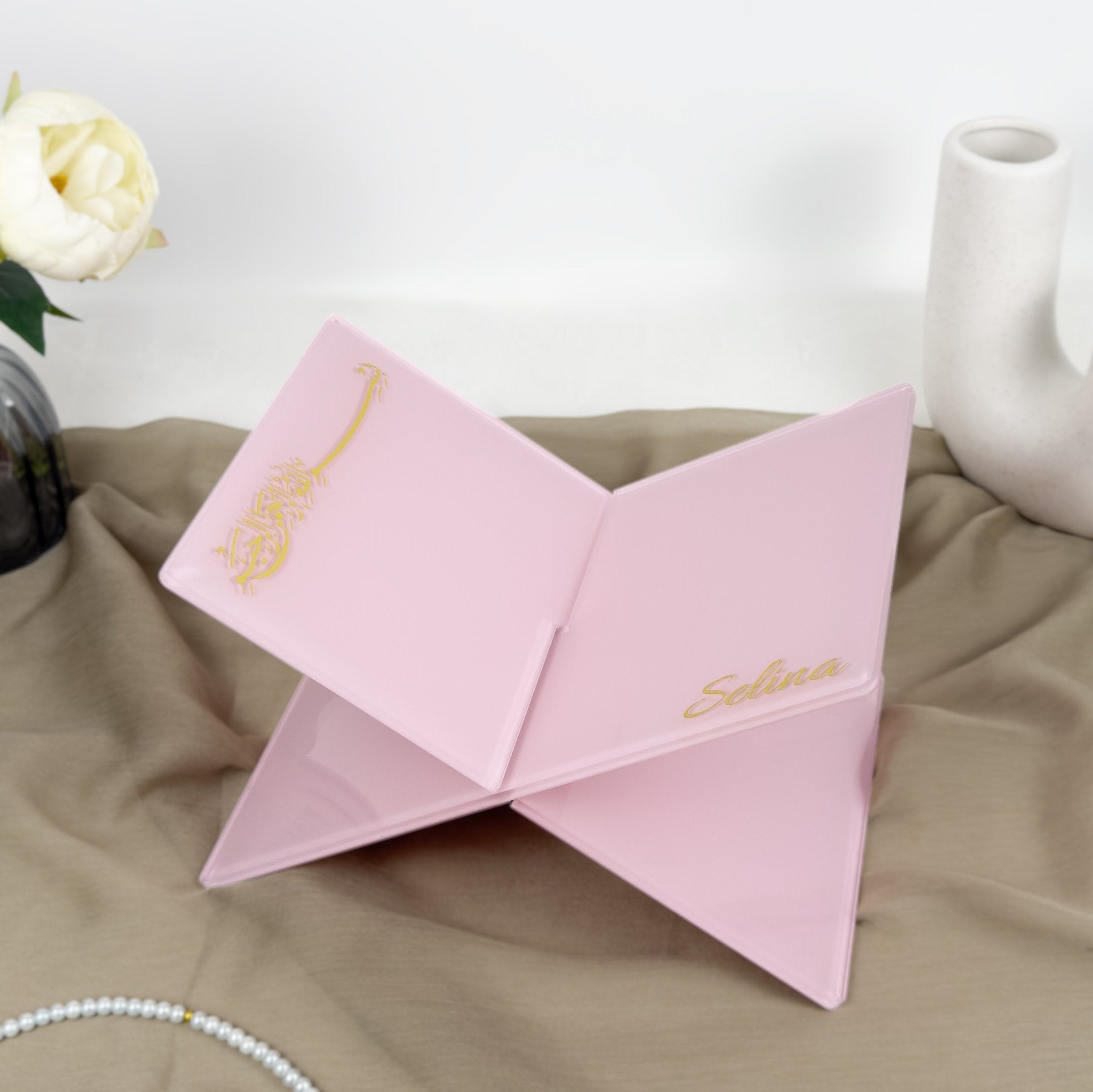 Personalized Pink Quran Holder – A Thoughtful Gift for Any Islamic Event | Ramadan, Eid, Umrah, Hajj, Muslim Wedding Gift - The Art of Deen