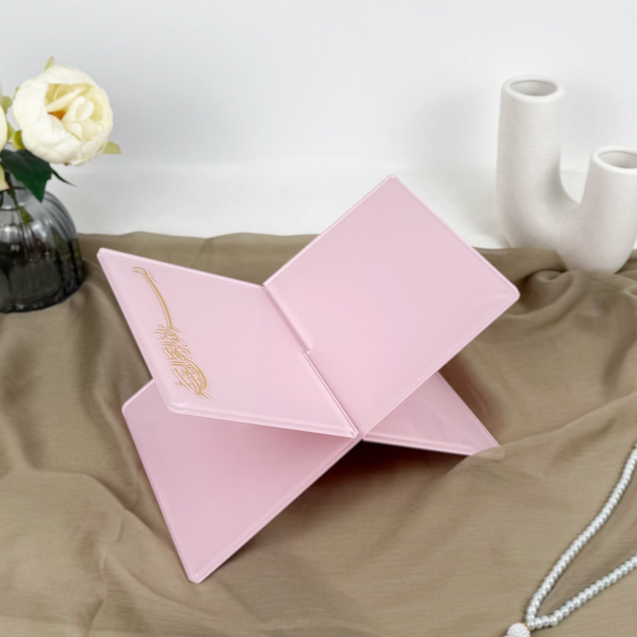Personalized Pink Quran Holder – A Thoughtful Gift for Any Islamic Event | Ramadan, Eid, Umrah, Hajj, Muslim Wedding Gift - The Art of Deen