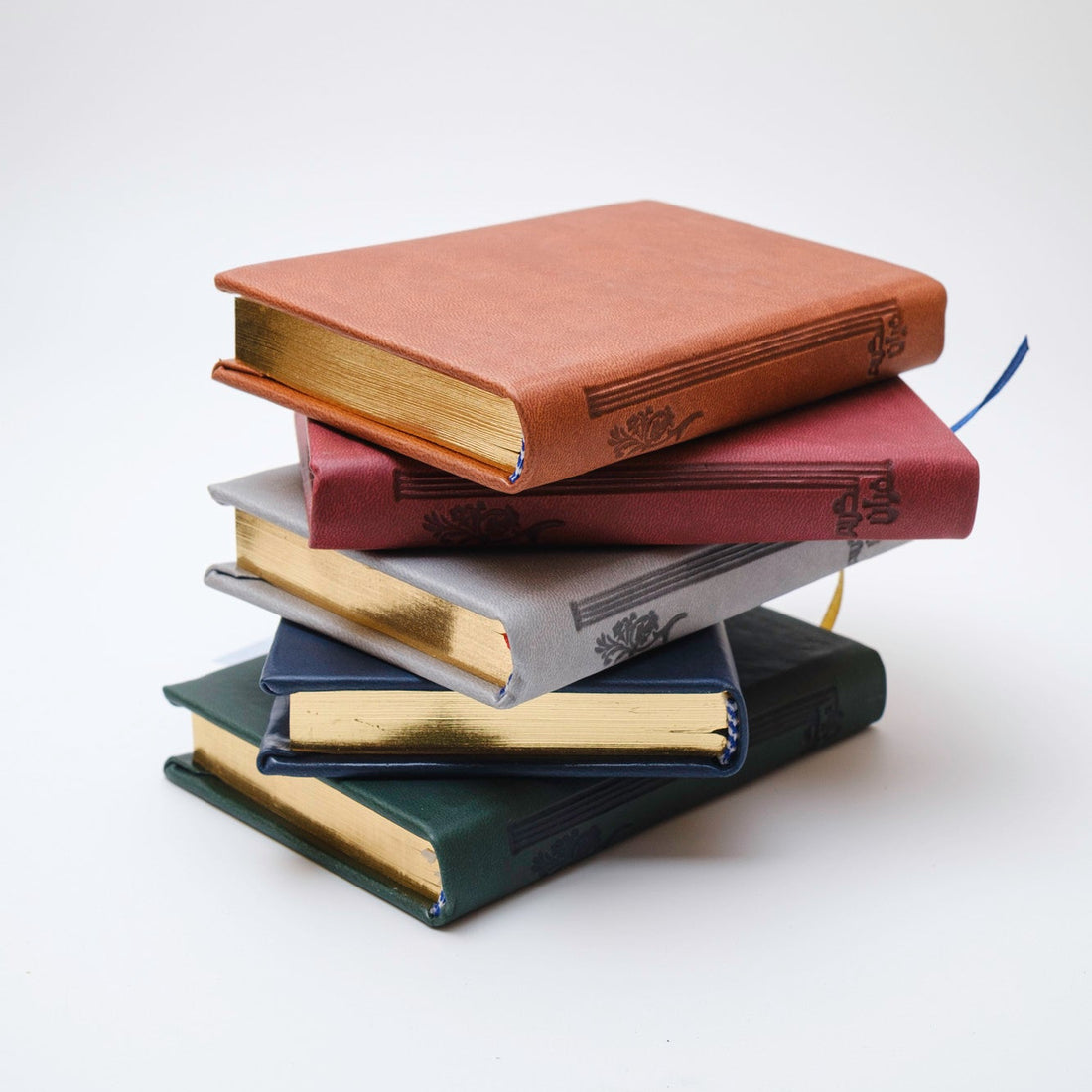 Pocket - Size Travel Qur’an – Arabic Uthmani Script | Leather - Feel Embossed Cover (5×8 cm) - The Art of Deen