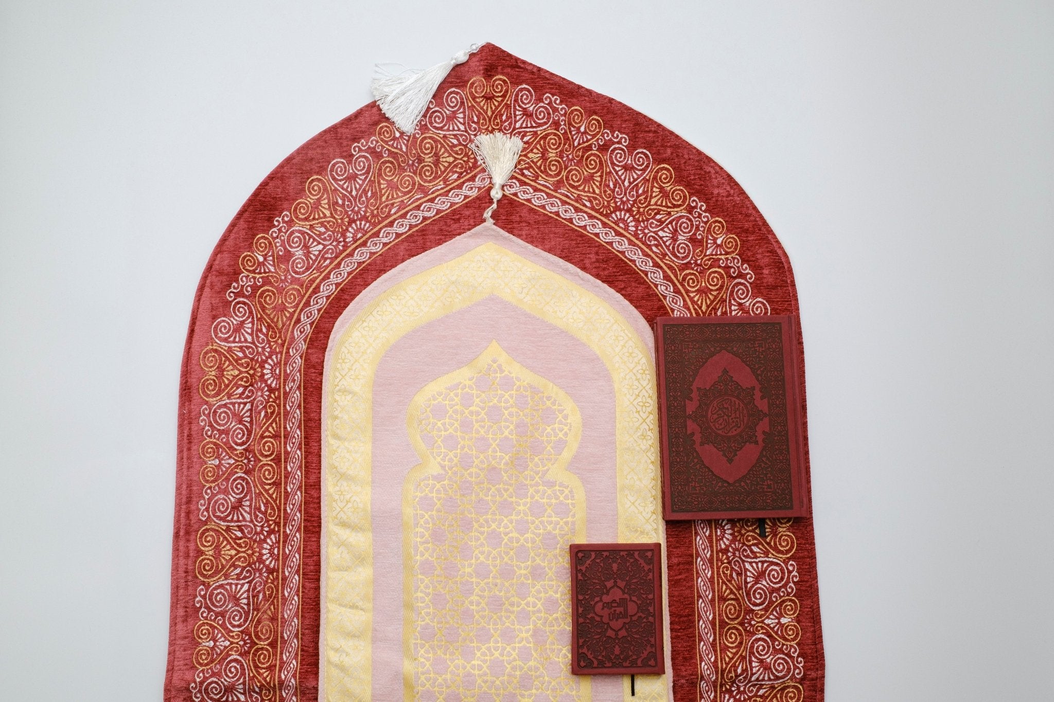 Premium Arabic Qur’an | Uthmani Calligraphy & Embossed Cover - The Art of Deen