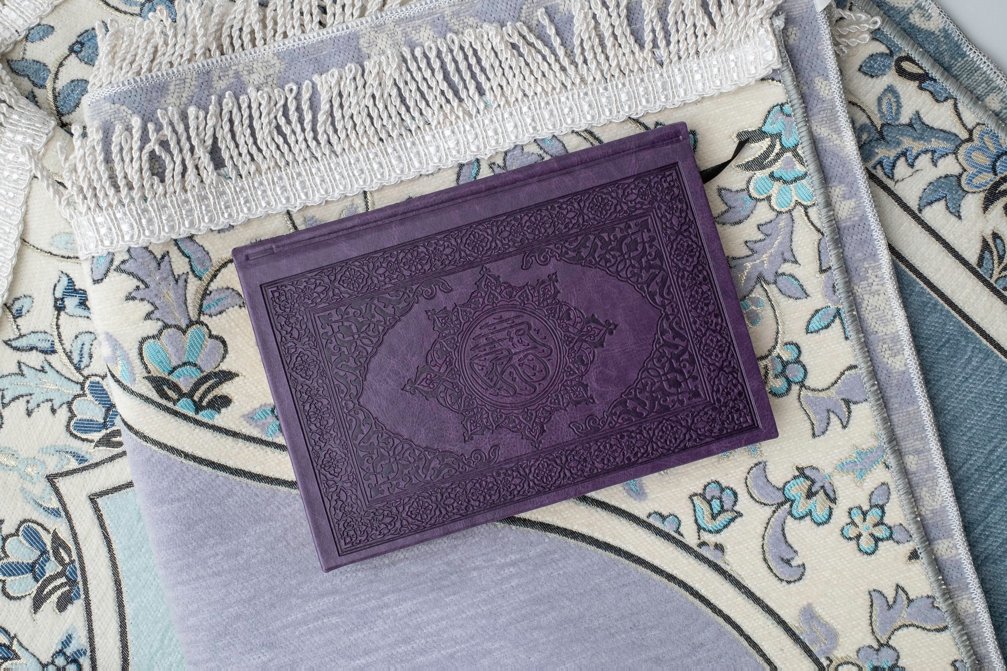 Premium Arabic Qur’an | Uthmani Calligraphy & Embossed Cover - The Art of Deen