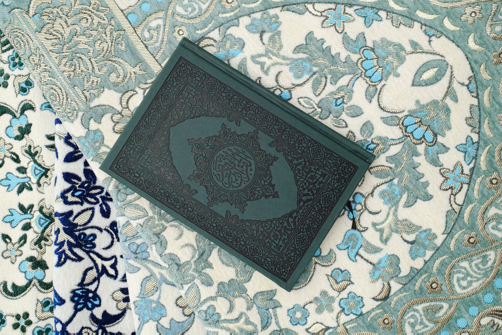 Premium Arabic Qur’an | Uthmani Calligraphy & Embossed Cover - The Art of Deen