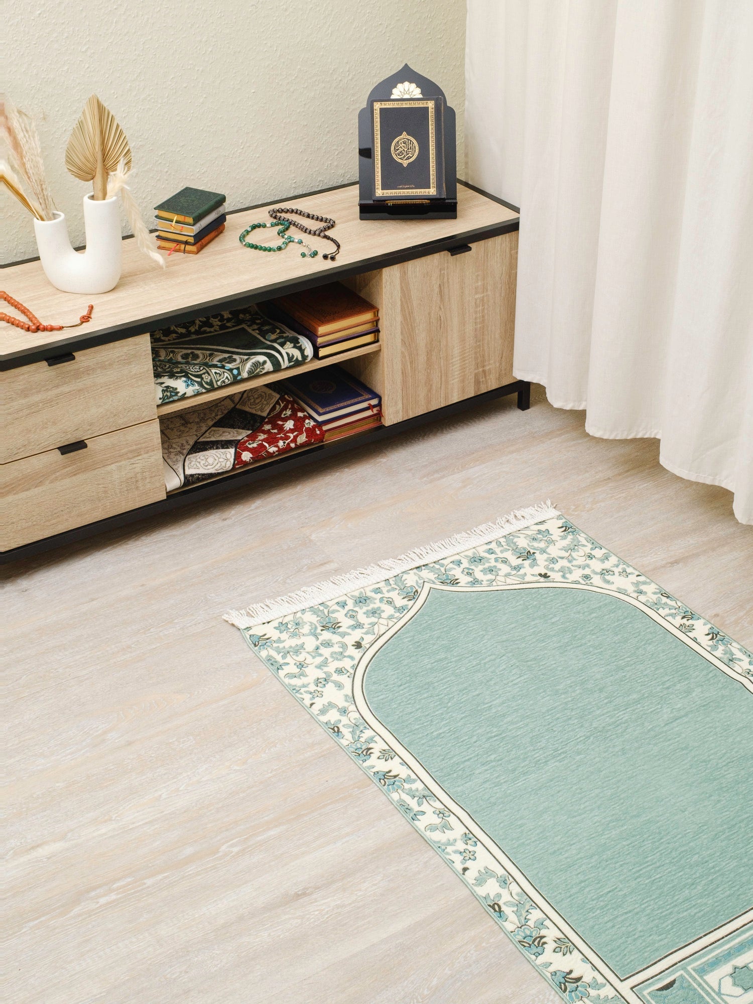 Rauda Medina Bloom Prayer Mat | Soft, Minimal Floral Border Design | Lightweight and Elegant - The Art of Deen