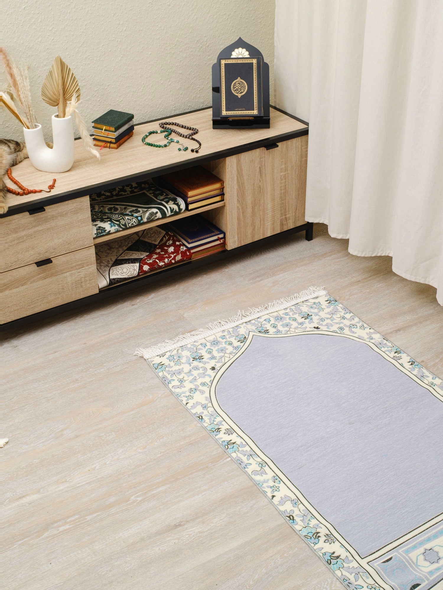Rauda Medina Bloom Prayer Mat | Soft, Minimal Floral Border Design | Lightweight and Elegant - The Art of Deen