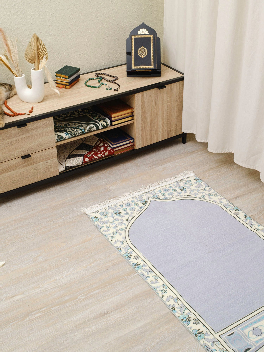 Rauda Medina Bloom Prayer Mat | Soft, Minimal Floral Border Design | Lightweight and Elegant - The Art of Deen
