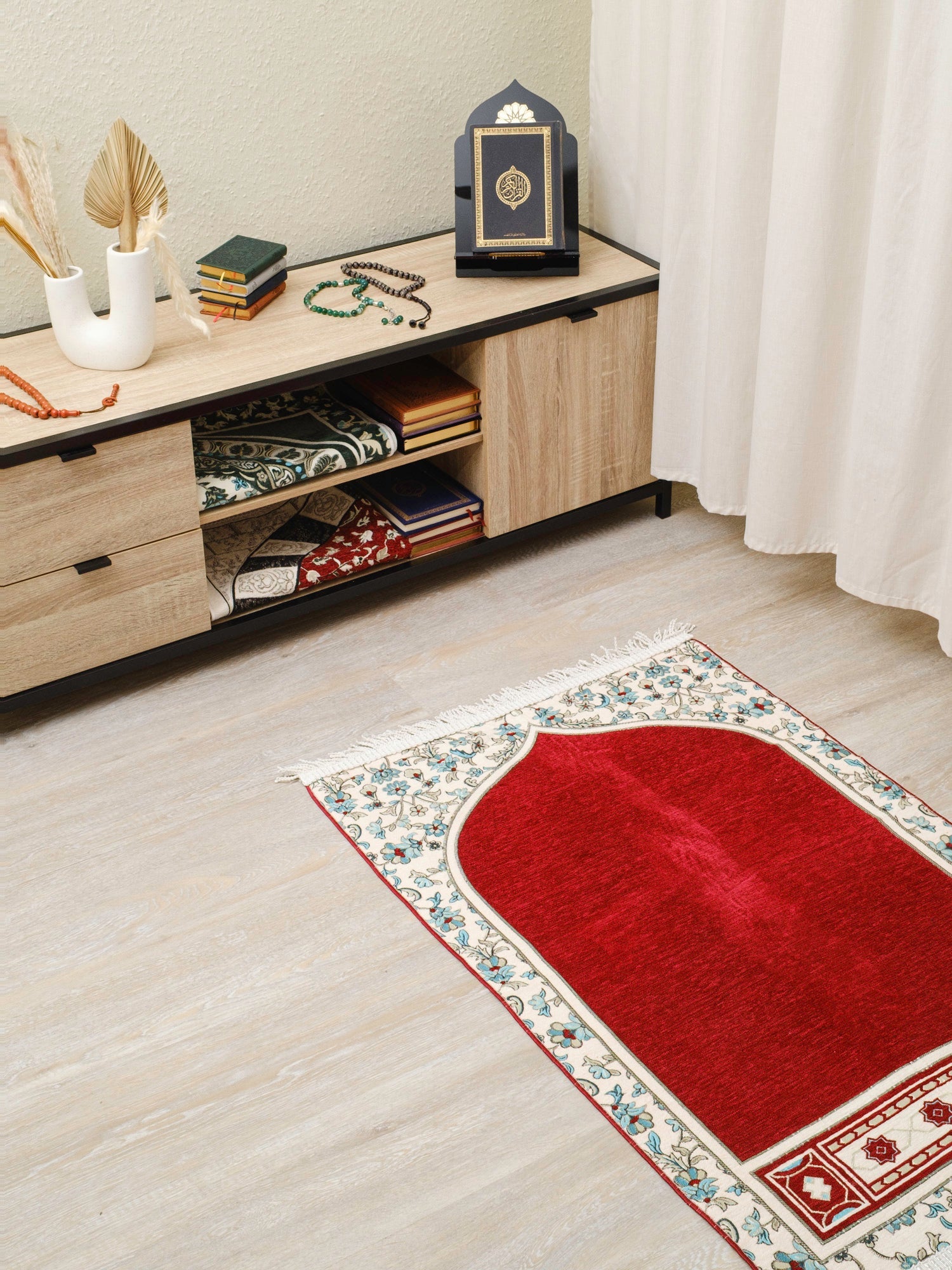 Rauda Medina Bloom Prayer Mat | Soft, Minimal Floral Border Design | Lightweight and Elegant - The Art of Deen