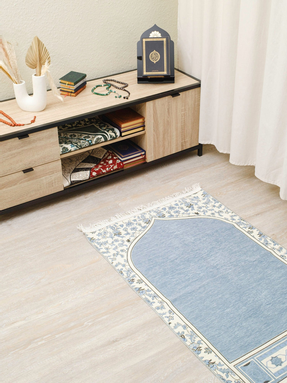 Rauda Medina Bloom Prayer Mat | Soft, Minimal Floral Border Design | Lightweight and Elegant - The Art of Deen